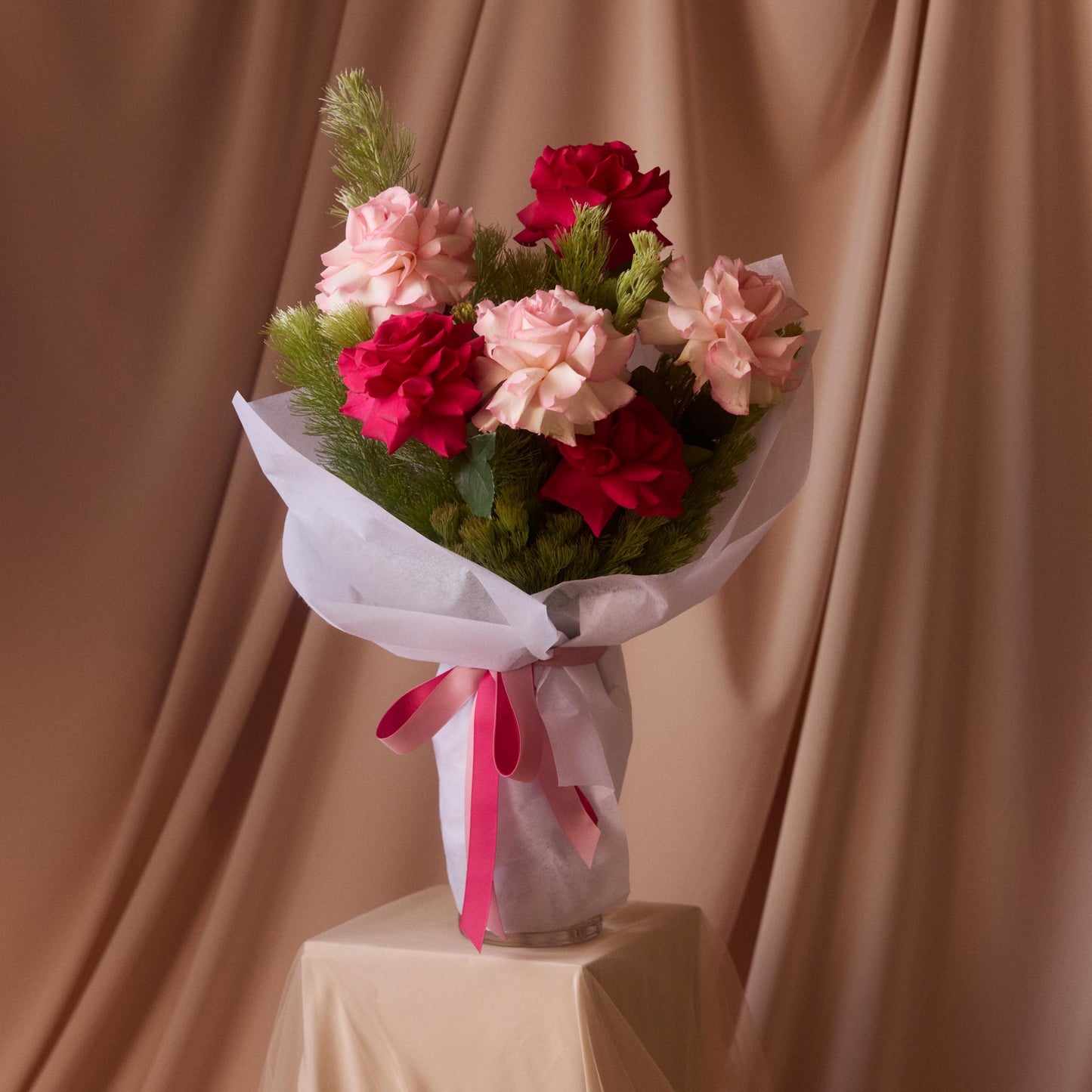 XOXO Pink Roses En Mass