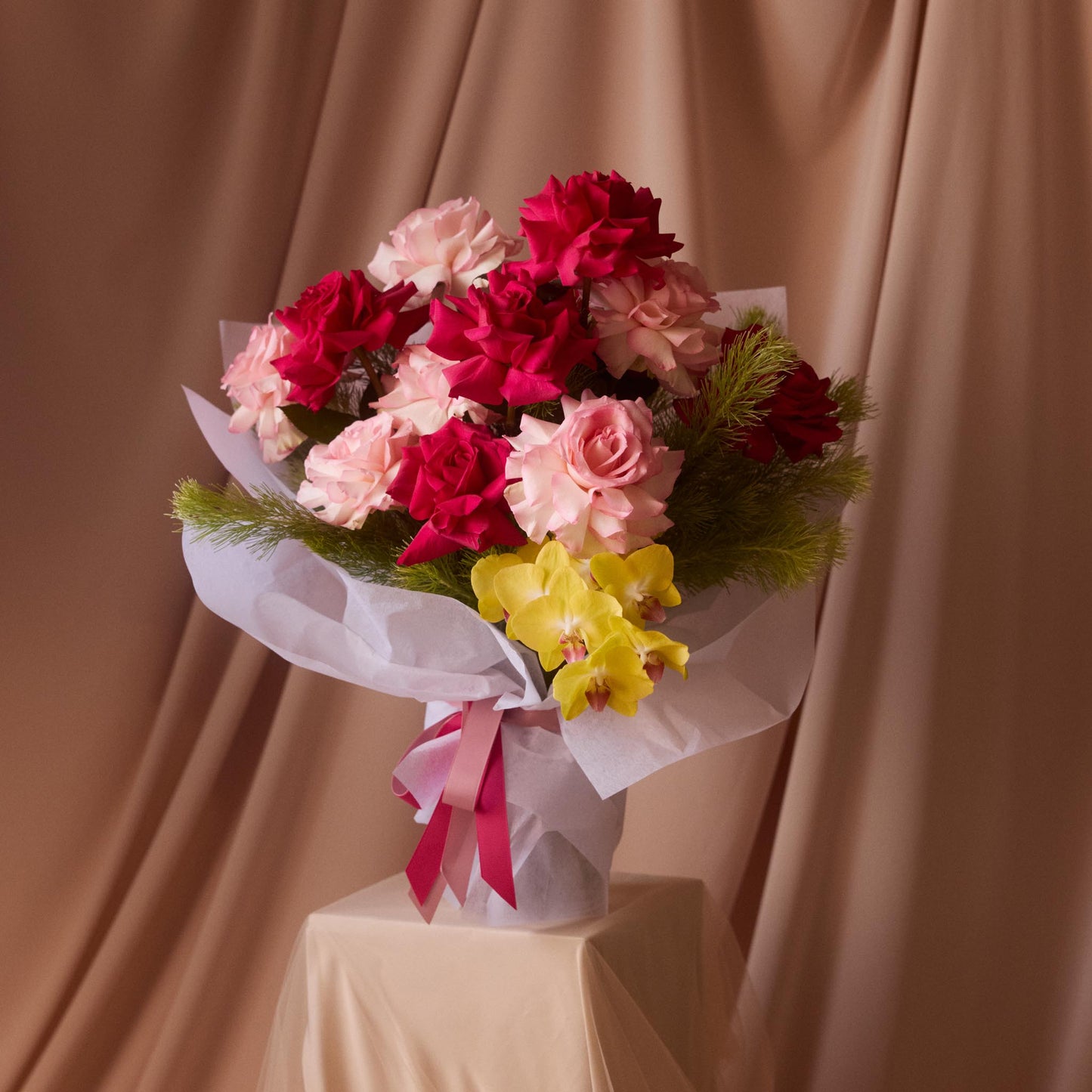 XOXO Pink Roses En Mass