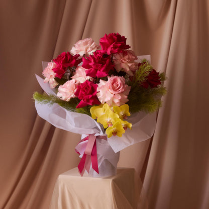 XOXO Pink Roses En Mass