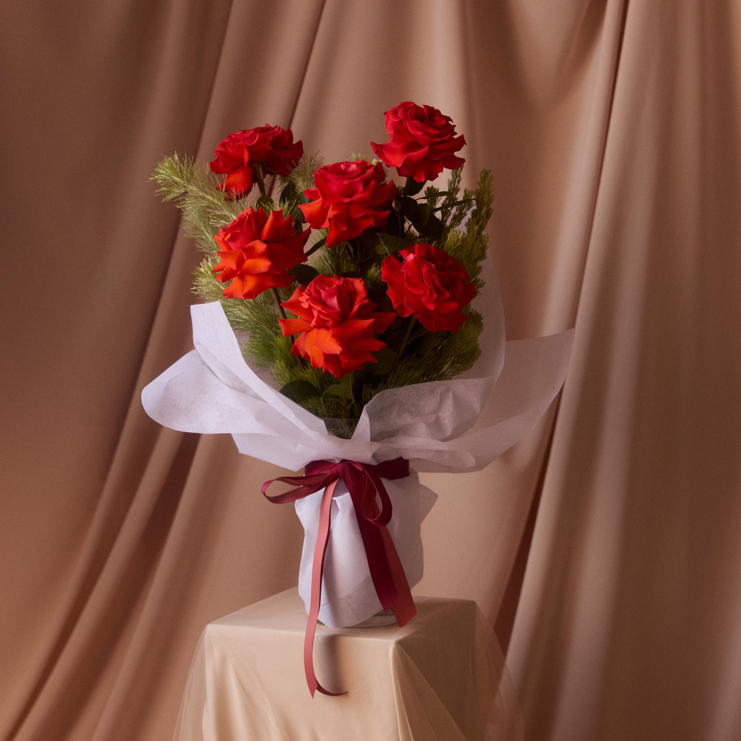 XOXO Red Roses En Mass